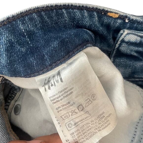 H&M Mom Jeans High Waist Denim Straight Leg Size 4 Blue Wash Casual - Picture 4 of 5